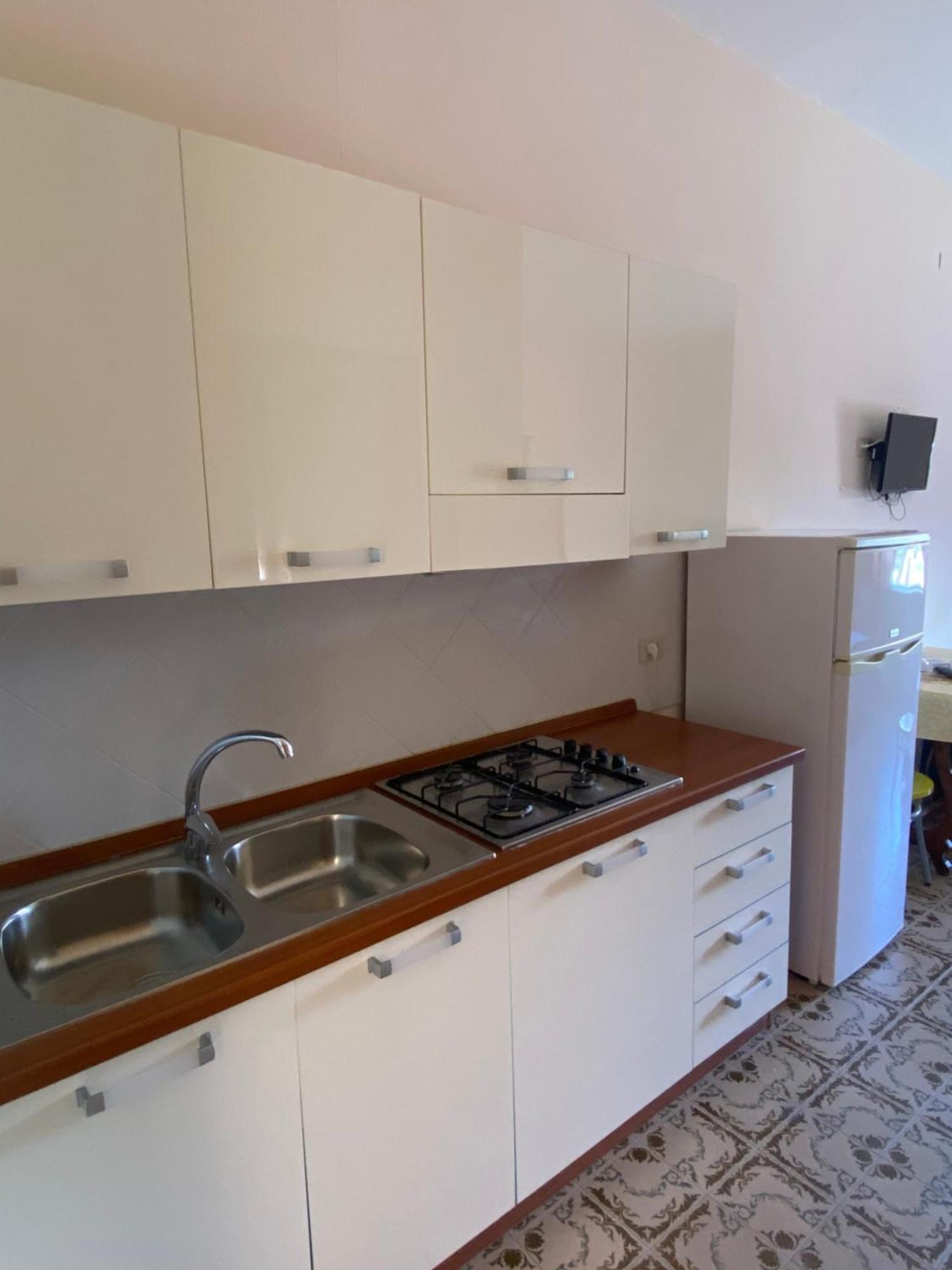 Bed and Breakfast Al Torrione Кампора-Сан-Джованни Экстерьер фото