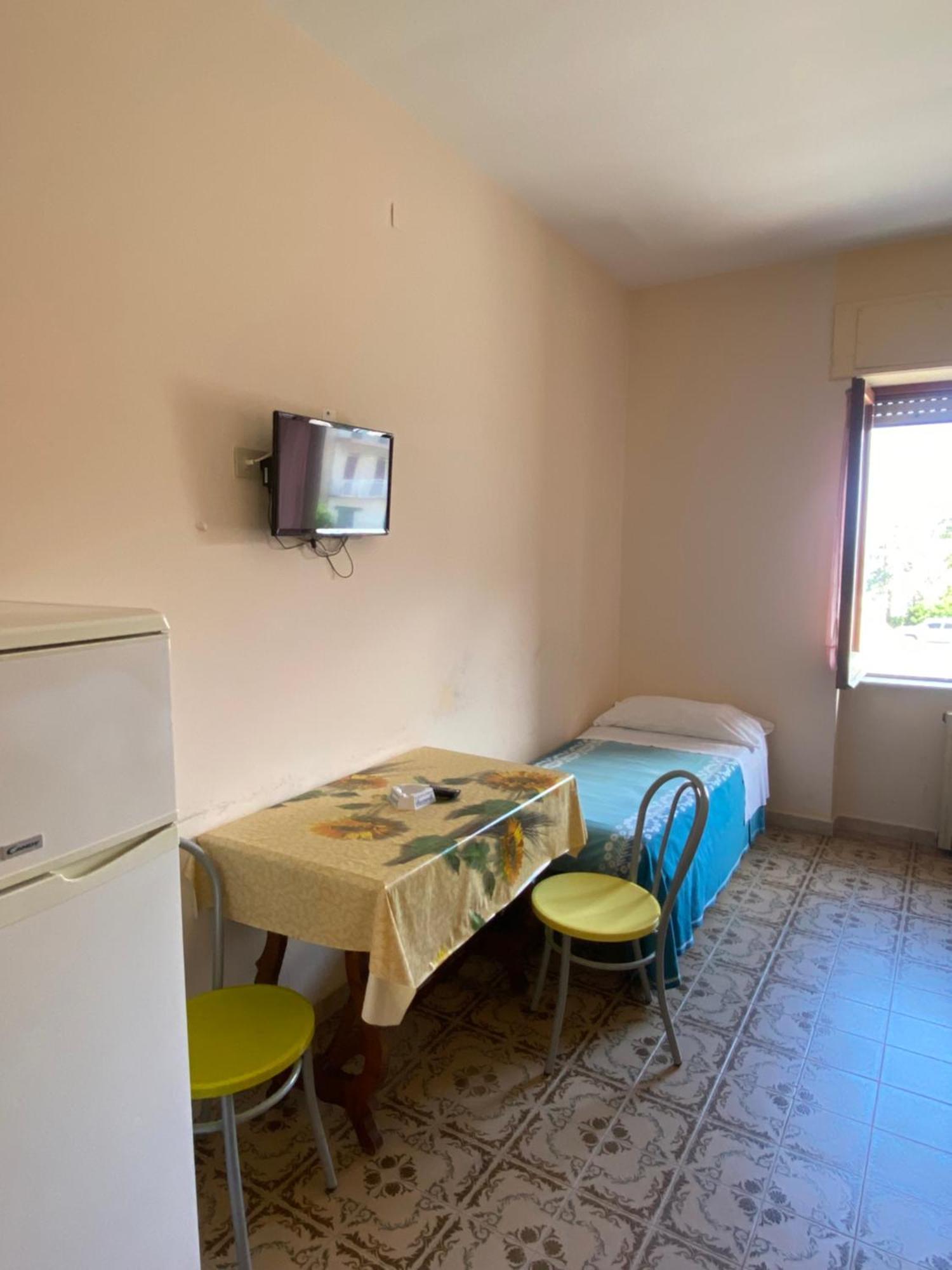 Bed and Breakfast Al Torrione Кампора-Сан-Джованни Экстерьер фото